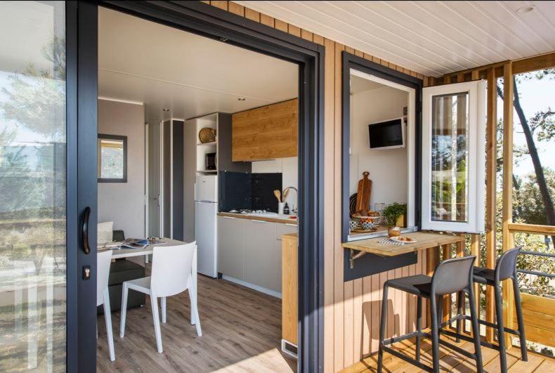 Camping La Garenne De Moncourt รู ภายนอก รูปภาพ