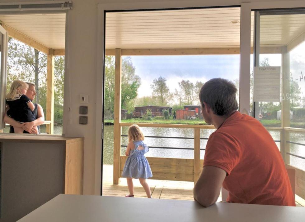 Camping La Garenne De Moncourt รู ภายนอก รูปภาพ