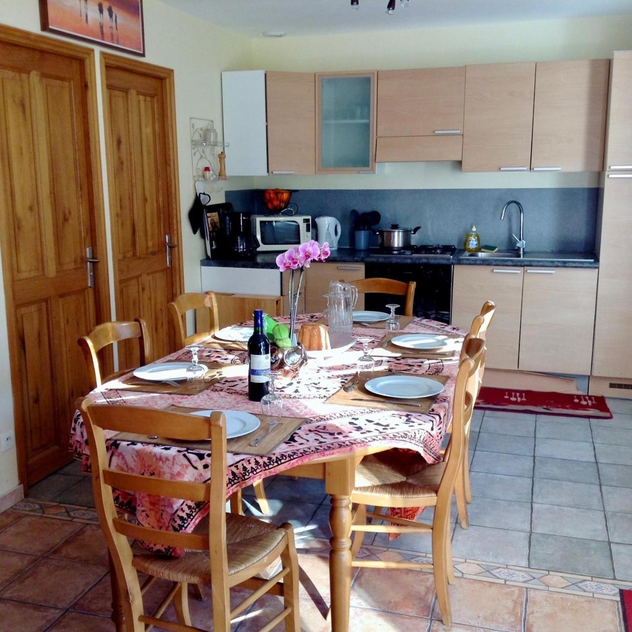 Camping La Garenne De Moncourt รู ภายนอก รูปภาพ