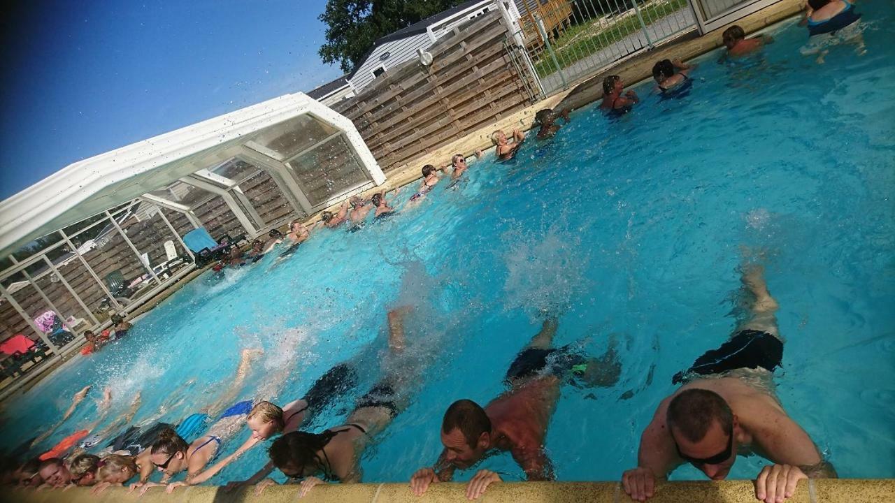 Camping La Garenne De Moncourt รู ภายนอก รูปภาพ